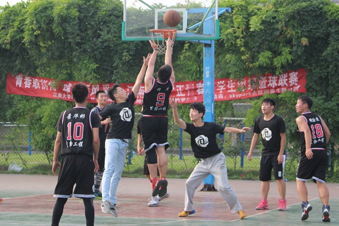 Beat365官方网站取得校学生组织篮球联赛亚军