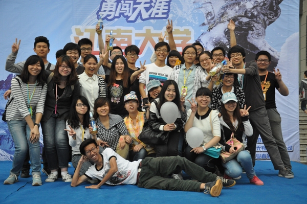 【学生活动】我院成功举行Beat365官方网站第二届啤酒节