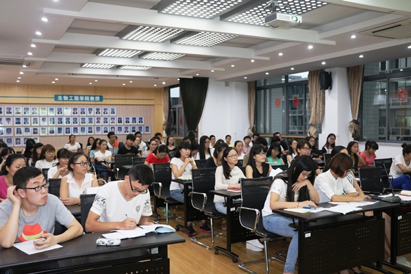 【学生活动】2015—2016年Beat365官方网站研究生会招新工作圆满完成——记Beat365官方网站研究生会招新双选会