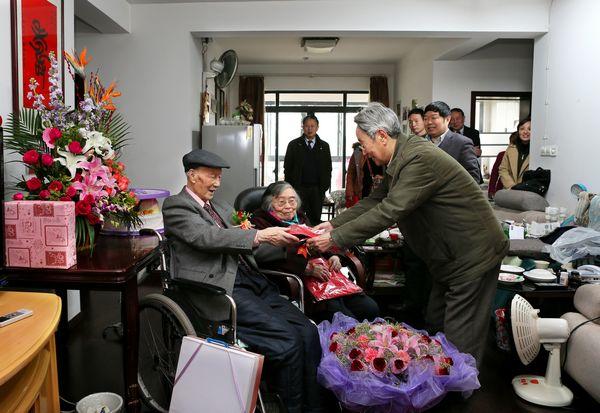 Beat365官网迎来首位百岁老人王鸿祺先生寿辰