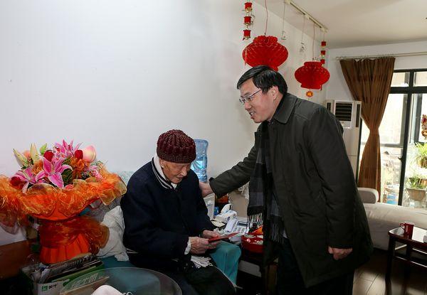 Beat365官网迎来首位百岁老人王鸿祺先生寿辰